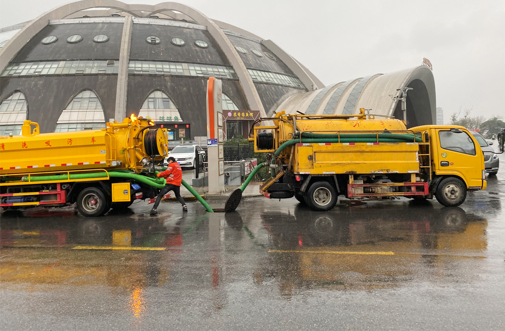 271双塘商场管道清淤